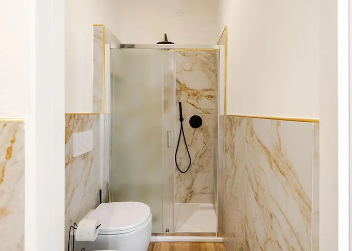 - A Pochi Passi Dalla Stazione