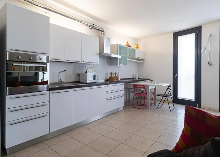 Italianway Easy - Segesta 3 * Милан