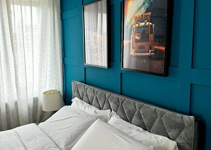 Sunny Terrace 2 Bedrooms *