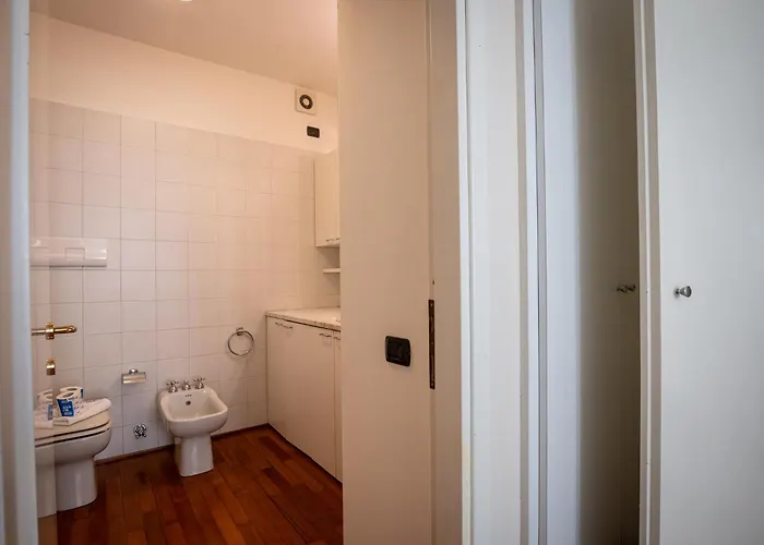 Via Dei Fabbri Leonardo Apartment - Milan City Centre - Cattolica & Navigli Area Milán