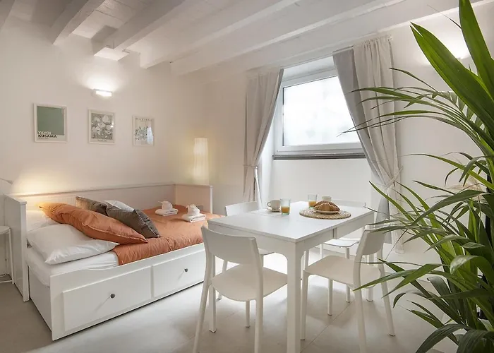2 Bedrooms De Angeli - 20 Minuti Dal Salone Del Mobile