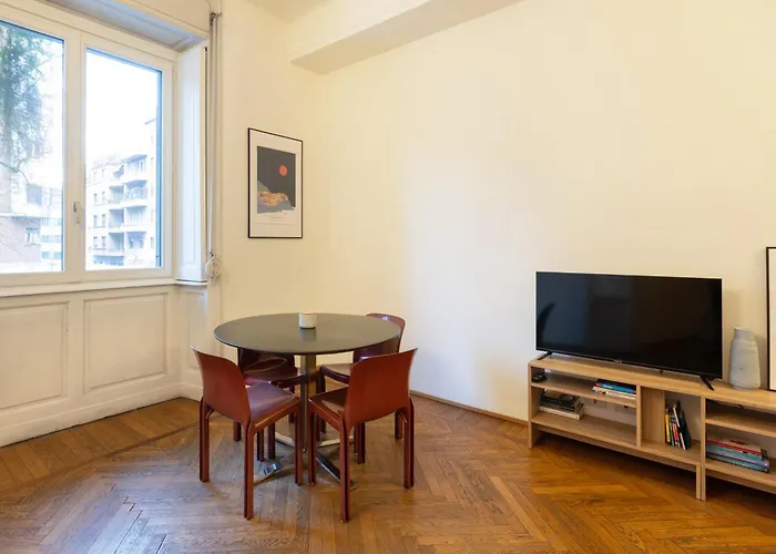 One Bedroom Of Comfort And Style In The Heart Of * Milan