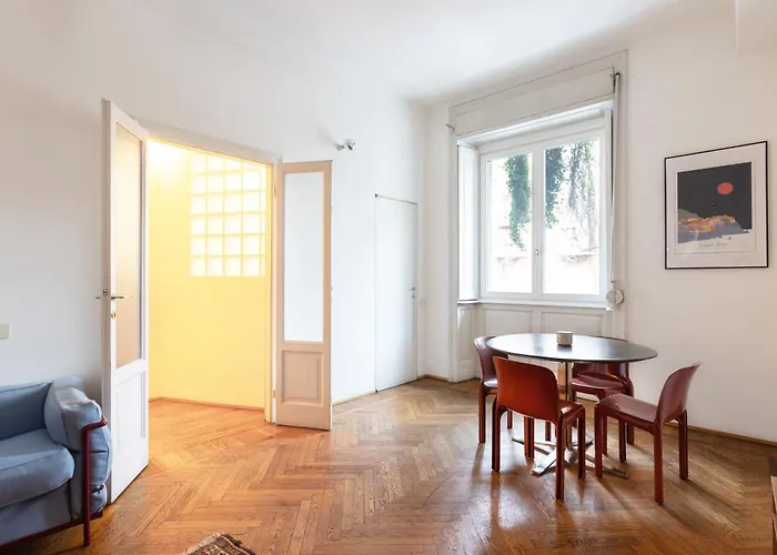 One Bedroom Of Comfort And Style In The Heart Of 公寓