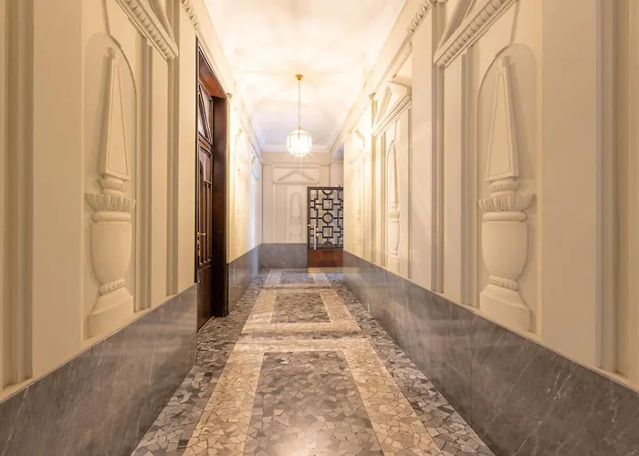 One Bedroom Of Comfort And Style In The Heart Of Apartmán *