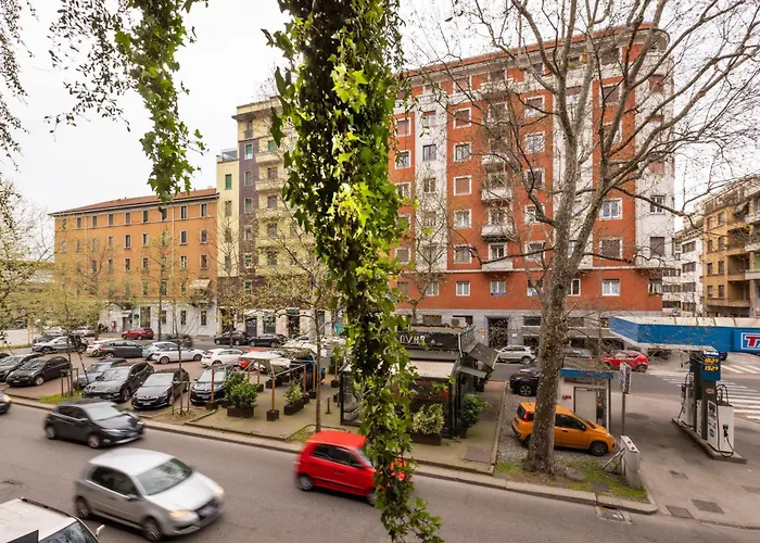 One Bedroom Of Comfort And Style In The Heart Of Apartmán *