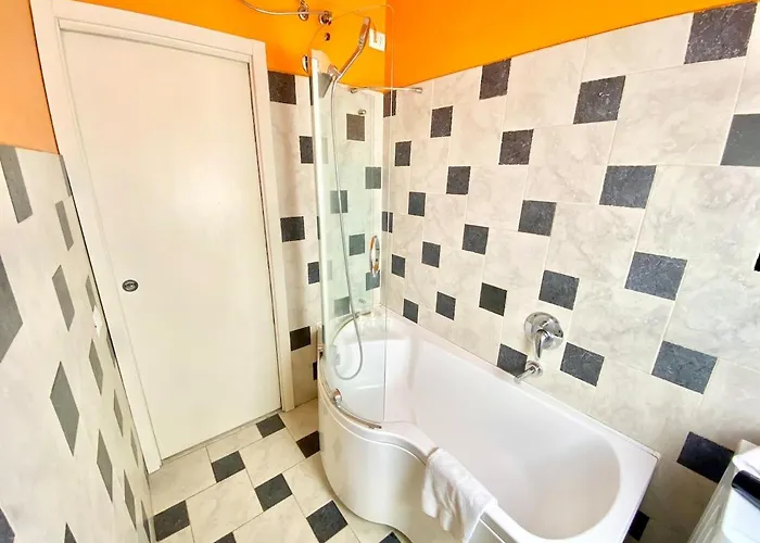 1 Min Castle - 7 Min Cathedral On Walk Prestige Lägenhet *