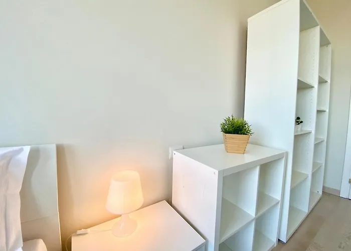 1 Min Castle - 7 Min Cathedral On Walk Prestige Lägenhet