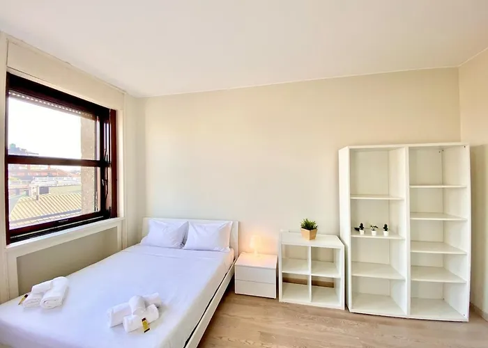 1 Min Castle - 7 Min Cathedral On Walk Prestige Lägenhet