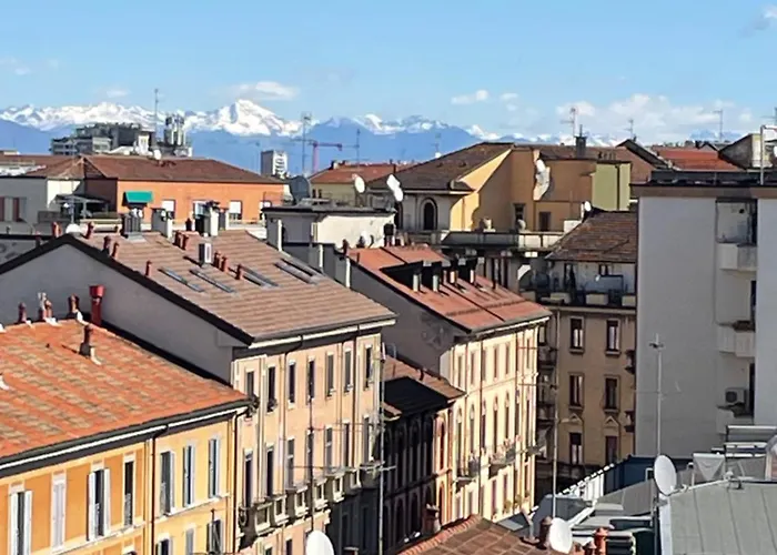 New 2 Bedroom In Navigli With A Great View! * Milano