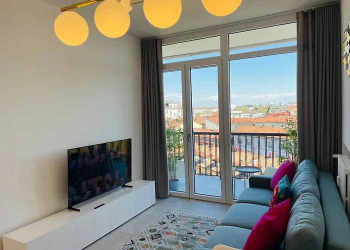 New 2 Bedroom In Navigli With A Great View! Milano