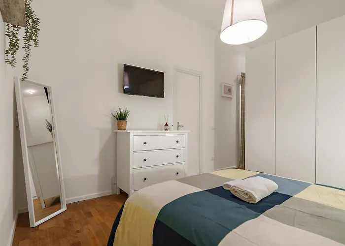 Milan's Navigli Nest *