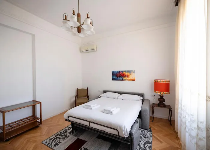 Moderno Trilocale In Zona Navigli Mediolan