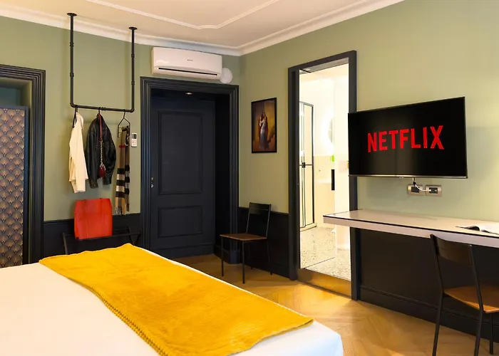 Guesthost - Brera Exclusive And ゲストハウス 3*