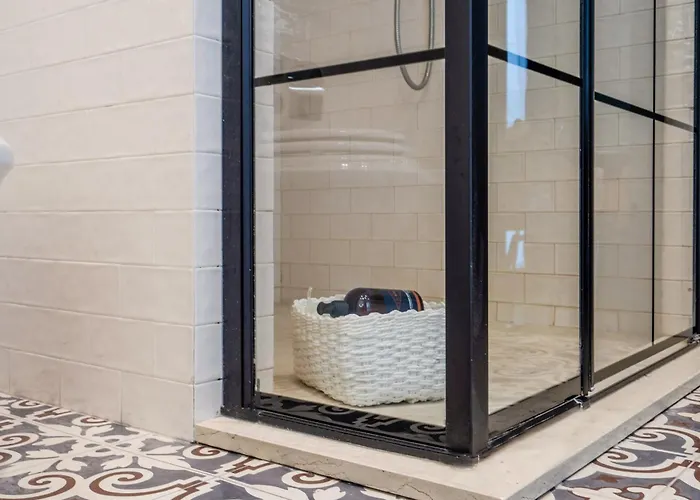 Guesthost - Brera Exclusive And ゲストハウス 3*