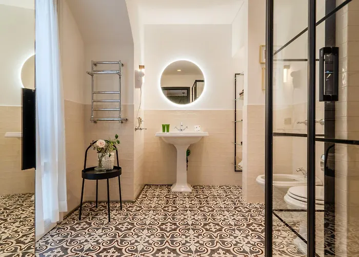 Guesthost - Brera Exclusive And ゲストハウス