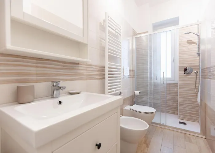 Bacio Di Velluto Vicino Metro * Milán