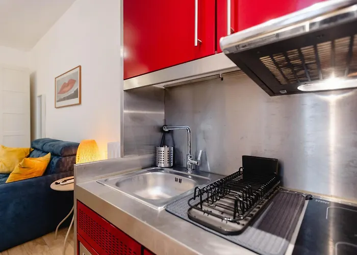 Bacio Di Velluto Vicino Metro Milán