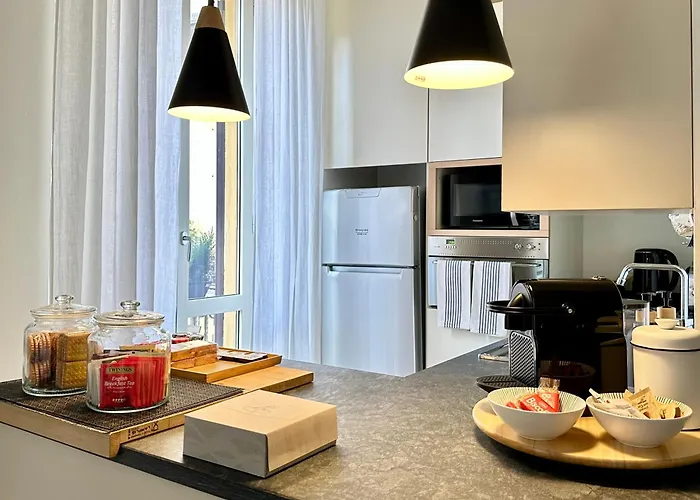 Lily Pads -elegant Apartment- In The Center Apartment *