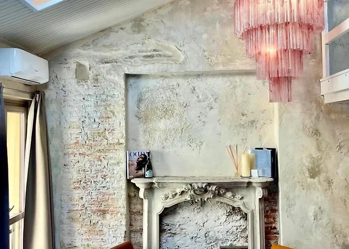 Charming And Design Attic Loft In Coolest Area Navigli Ticinese