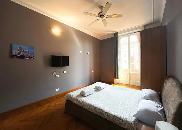Viale Lunigiana Station Big House - 6 People Apartmán *