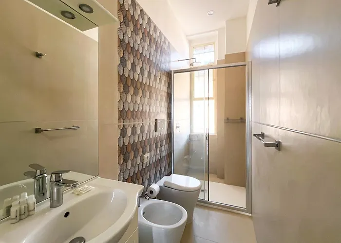 Viale Lunigiana Station Big House - 6 People Apartmán *