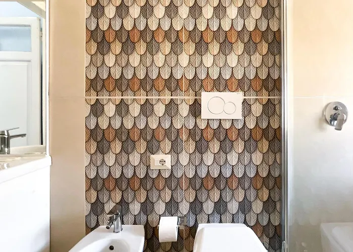 Viale Lunigiana Station Big House - 6 People Apartament