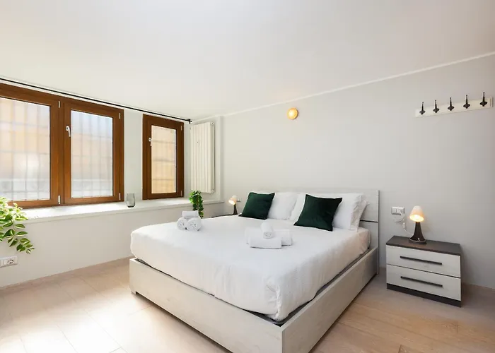 Con Metro Diretta 10 Minuti Duomo *