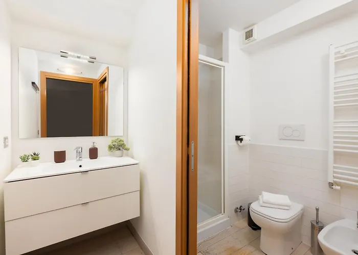 Con Metro Diretta 10 Minuti Duomo *