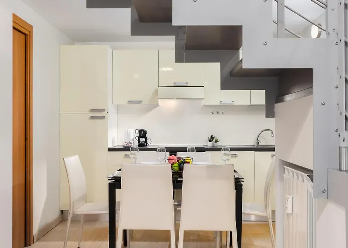 Con Metro Diretta 10 Minuti Duomo * מילאנו