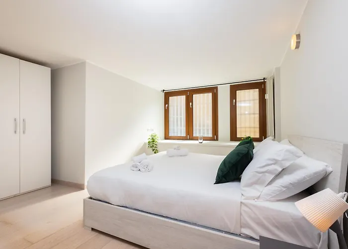 Con Metro Diretta 10 Minuti Duomo