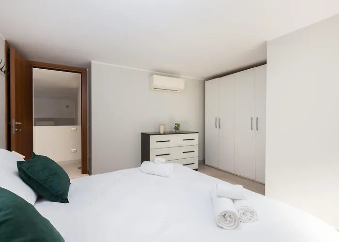 Con Metro Diretta 10 Minuti Duomo דירה מילאנו