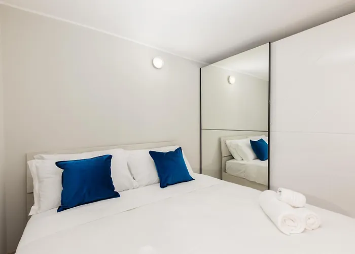 Con Metro Diretta 10 Minuti Duomo מילאנו