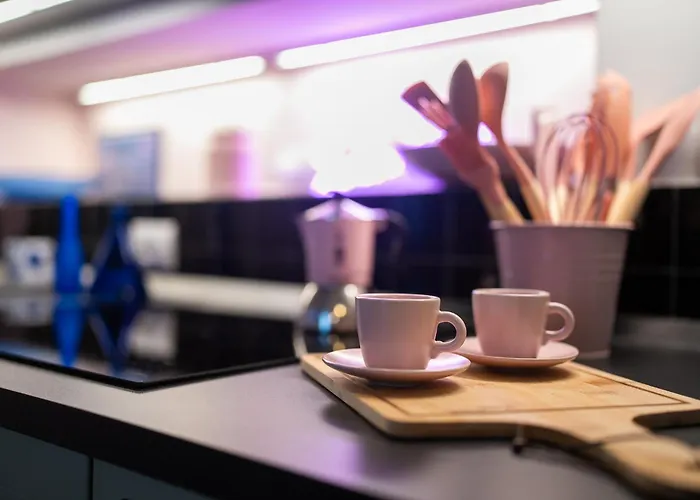 Station 3 Design Apartaments-2 Apts With Parking -1 With Balcony, No Box- Olympic Hub- Town Homes アパート