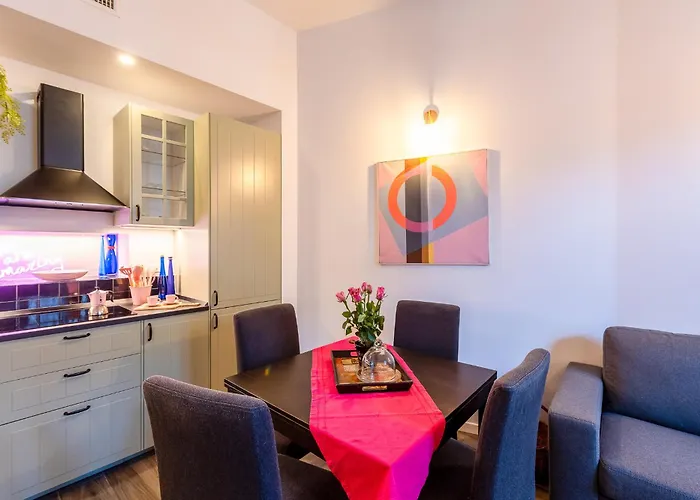 アパート Station 3 Design Apartaments-2 Apts With Parking -1 With Balcony, No Box- Olympic Hub- Town Homes *