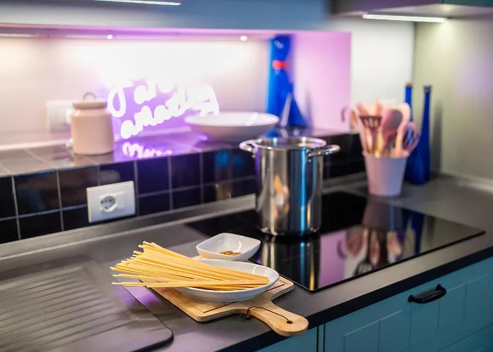 アパート Station 3 Design Apartaments-2 Apts With Parking -1 With Balcony, No Box- Olympic Hub- Town Homes *