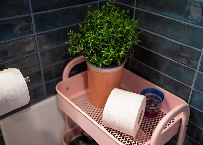 Station 3 Design Apartaments-2 Apts With Parking -1 With Balcony, No Box- Olympic Hub- Town Homes