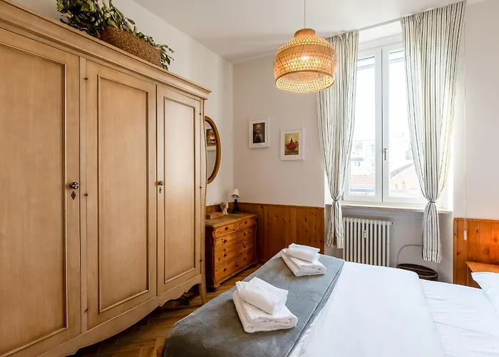 Station 3 Design Apartaments-2 Apts With Parking -1 With Balcony, No Box- Olympic Hub- Town Homes アパート ミラノ