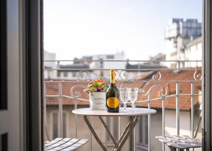 Station 3 Design Apartaments-2 Apts With Parking -1 With Balcony, No Box- Olympic Hub- Town Homes * ミラノ