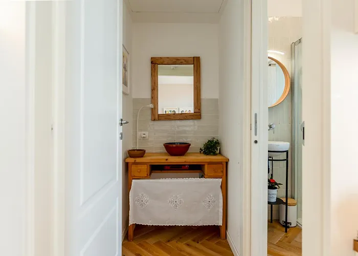 Station 3 Design Apartaments-2 Apts With Parking -1 With Balcony, No Box- Olympic Hub- Town Homes *