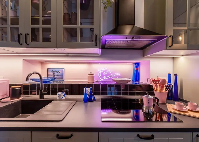 Station 3 Design Apartaments-2 Apts With Parking -1 With Balcony, No Box- Olympic Hub- Town Homes アパート ミラノ