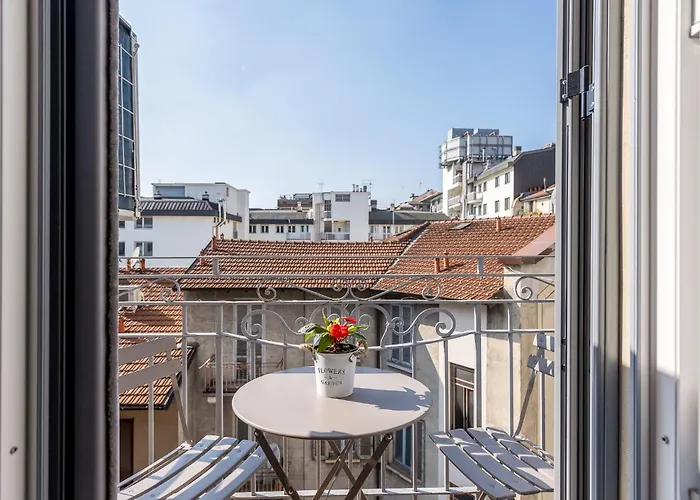 Station 3 Design Apartaments-2 Apts With Parking -1 With Balcony, No Box- Olympic Hub- Town Homes *