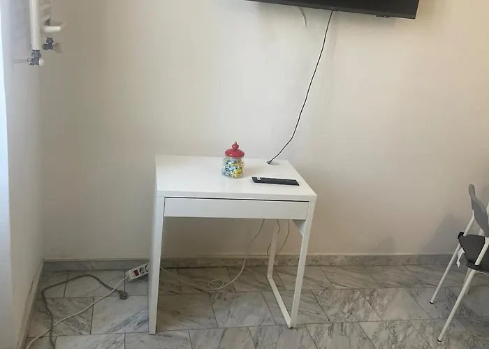 Charming In The Center