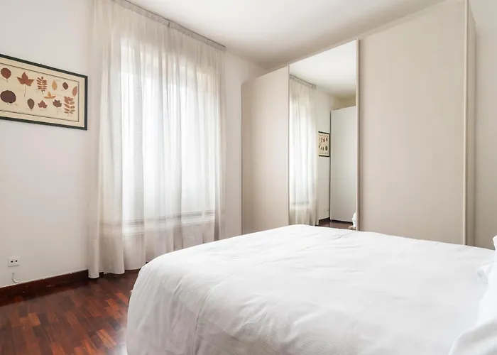 Wonderful Three-room Just Few Minutes Away From Mm Tricolore Appartement