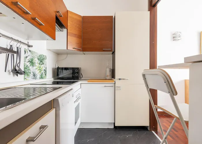 Wonderful Three-room Just Few Minutes Away From Mm Tricolore Appartement