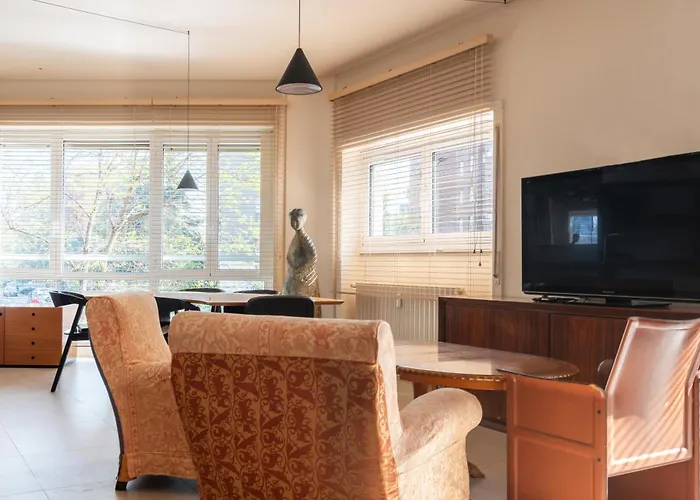 Spacious And Bright In The Center Appartement *