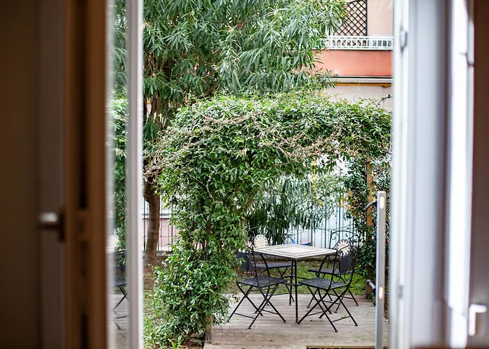 Design & Luxury With Garden In San Senatore Mediolan