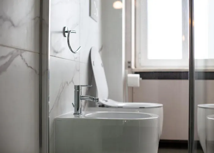 Design & Luxury With Garden In San Senatore * Mediolan