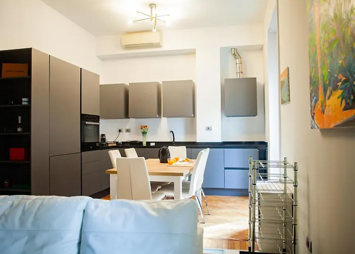 Design & Luxury With Garden In San Senatore Apartmán