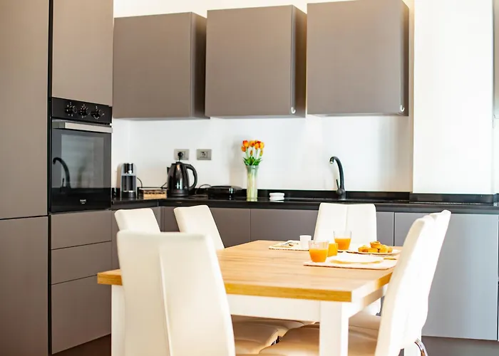 Design & Luxury With Garden In San Senatore *