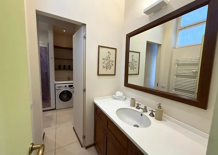 Urban Jungle 5 - Montenapoleone Daire